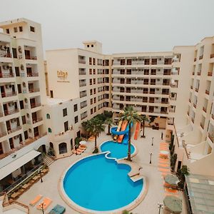Empire Hotel Aqua Park